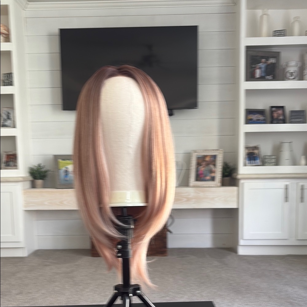 Chelsey smith crowns apricot petite free parting wig only worn